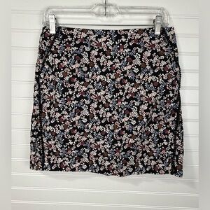Loft Petites floral pencil skirt. Size 6